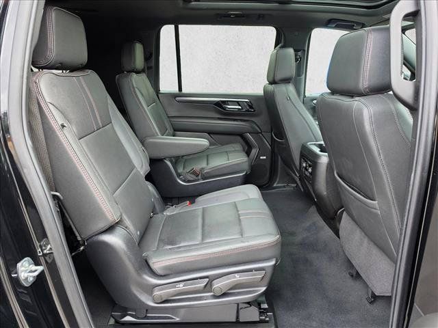 Used 2025 Chevrolet Suburban RST w/ RST Capability Package AWD/4WD image 12