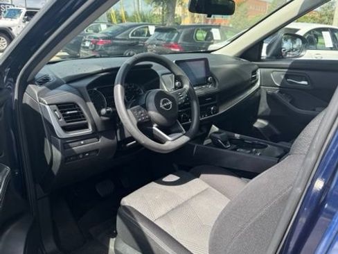 Used 2024 Nissan Rogue SV FWD image 39