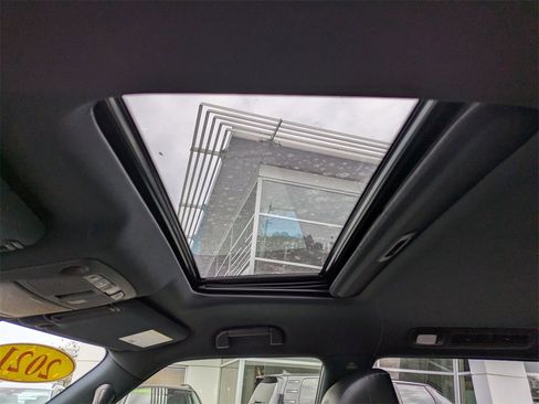 Used 2021 INFINITI QX80 Sensory w/ All-Season Package image 31