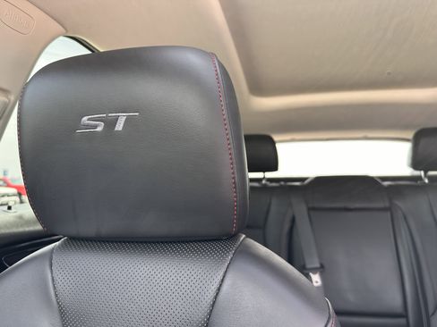 Certified 2023 Buick Envision Essence w/ Sport Touring Package image 25