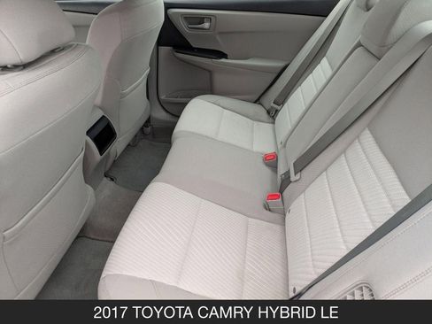 Used 2017 Toyota Camry LE image 15