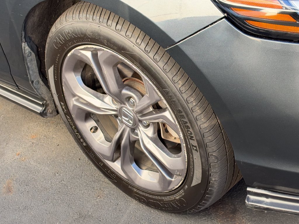 Used 2023 Honda Accord EX image 9