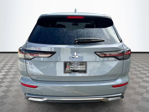 New 2026 Mitsubishi Outlander SE image 6