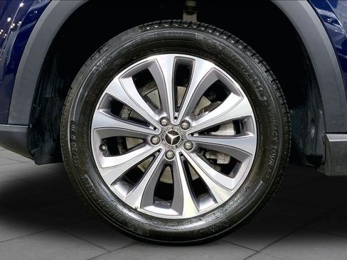 Used 2022 Mercedes-Benz GLE 350 4MATIC w/ Premium Package image 11
