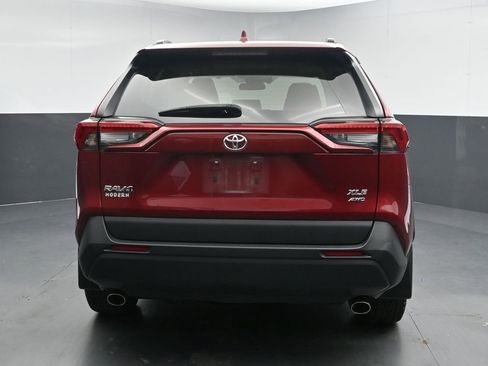 Used 2023 Toyota RAV4 XLE Premium AWD/4WD image 8