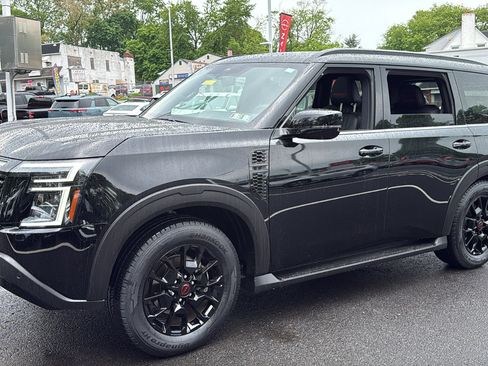 Certified 2025 Nissan Armada PRO-4X w/ Pro-4X Premium Package AWD/4WD image 3