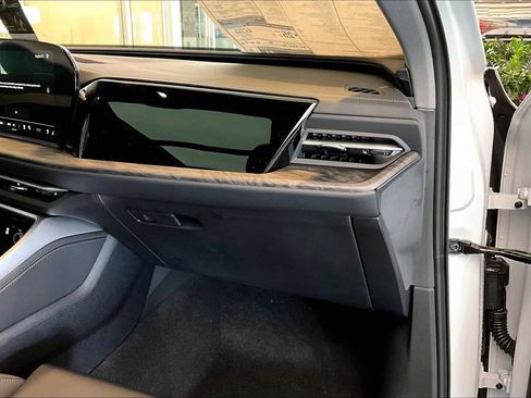 Used 2025 Audi Q5 Premium Plus image 19