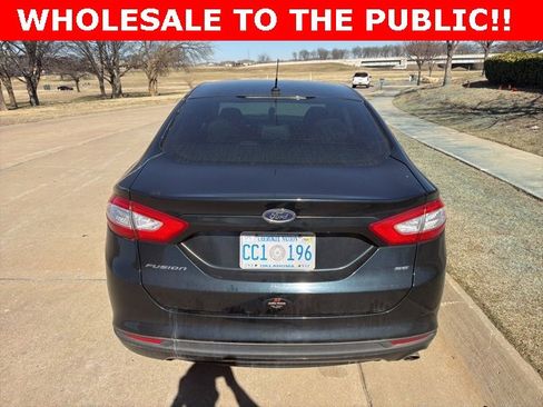 Used 2014 Ford Fusion SE image 4