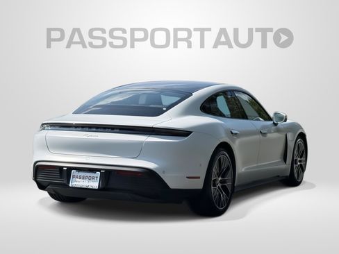 Used 2022 Porsche Taycan RWD image 6