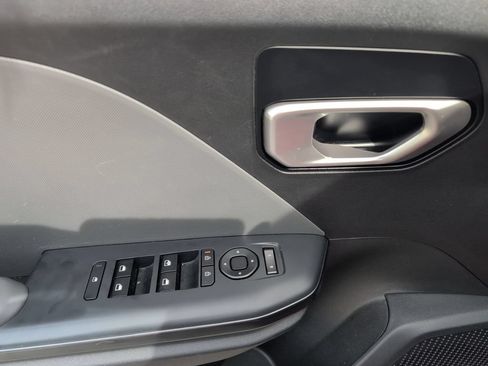 Used 2025 Kia K4 FWD image 13