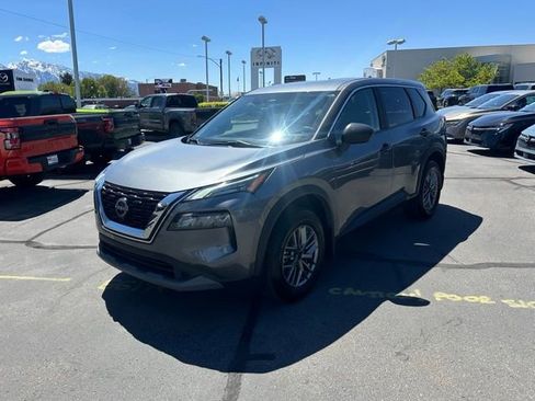 Used 2023 Nissan Rogue S AWD/4WD image 4