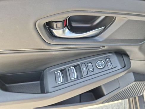 Used 2025 Honda Accord SE image 13