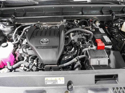 Certified 2023 Toyota Highlander XLE FWD image 28