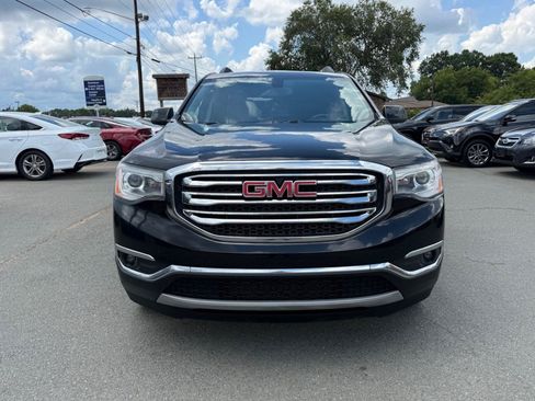 Used 2019 GMC Acadia SLT FWD image 2