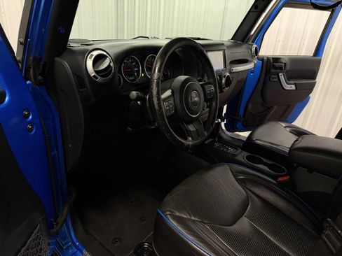 Used 2015 Jeep Wrangler Unlimited Sahara w/ Max Tow Package AWD/4WD image 37