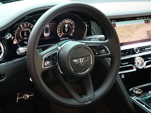 New 2026 Bentley Flying Spur Plug-In Hybrid AWD/4WD image 8