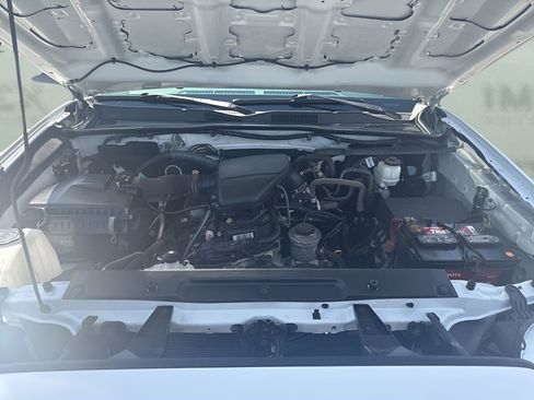 Used 2019 Toyota Tacoma SR AWD/4WD image 24