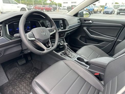 Used 2023 Volkswagen Jetta SE FWD image 22