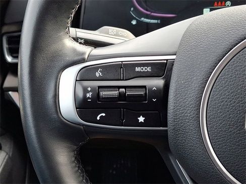 Used 2025 Kia Sportage EX image 21