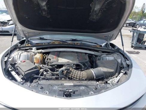 Used 2017 Chevrolet Camaro SS RWD image 9