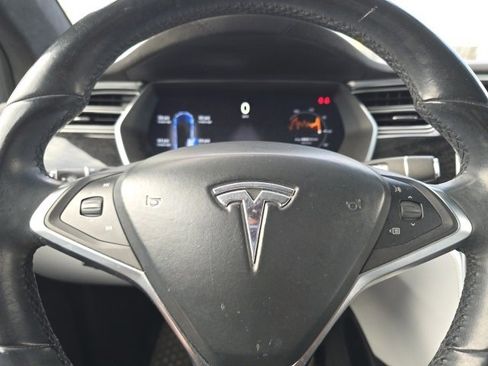 Used 2016 Tesla Model X 90D image 5