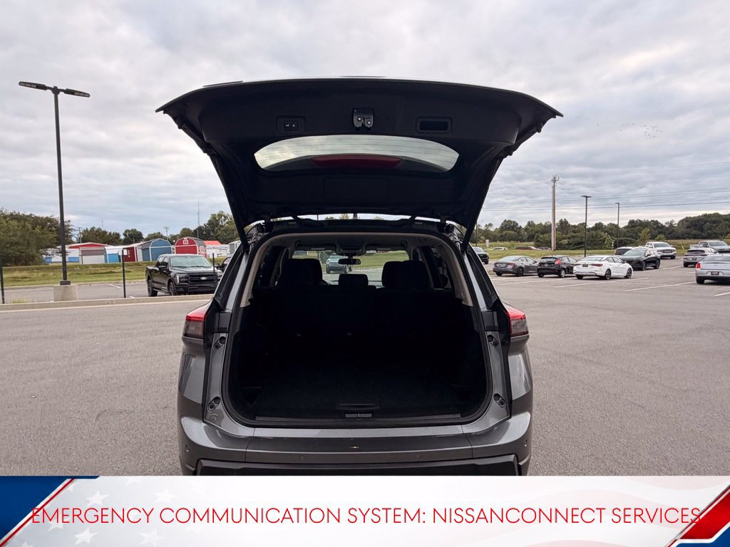 Used 2026 Nissan Rogue SV FWD image 5