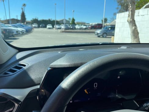 Used 2025 Chevrolet TrailBlazer LT FWD image 35