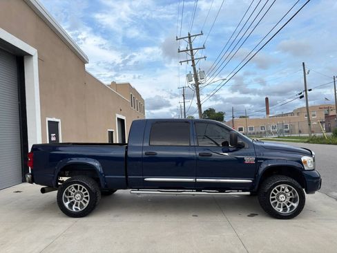Used 2009 Dodge Ram 2500 Truck Laramie AWD/4WD image 4