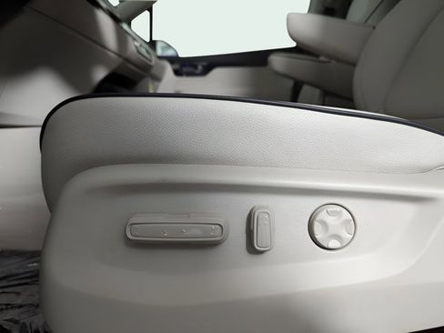 Certified 2025 Honda Odyssey Touring image 15