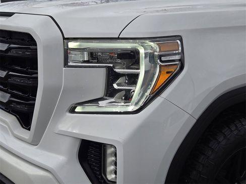 Used 2021 GMC Sierra 1500 Elevation w/ LPO, Elevation Black Package image 5