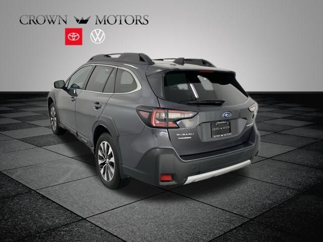 Used 2025 Subaru Outback Limited AWD/4WD image 4