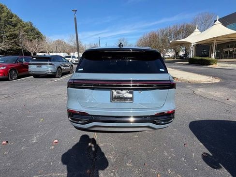 New 2026 Lincoln Nautilus Reserve image 8