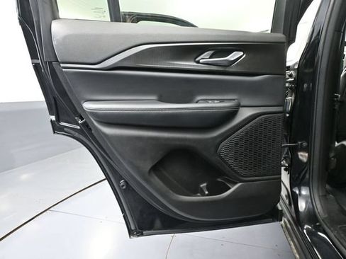 Used 2023 Jeep Grand Cherokee Altitude AWD/4WD image 33