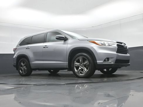 Used 2016 Toyota Highlander Limited w/ Driver Technology Package AWD/4WD image 68