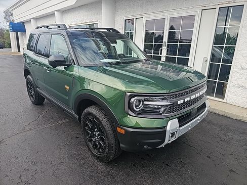 Used 2025 Ford Bronco Sport Badlands w/ Badlands Tech Package AWD/4WD image 2