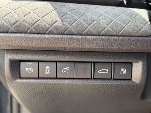 Used 2026 Toyota Camry XLE image 16