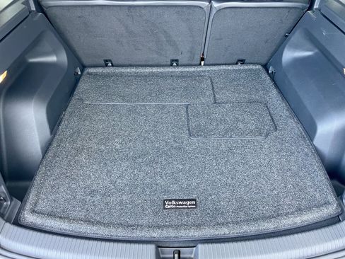 Used 2022 Volkswagen Atlas Cross Sport SE image 33