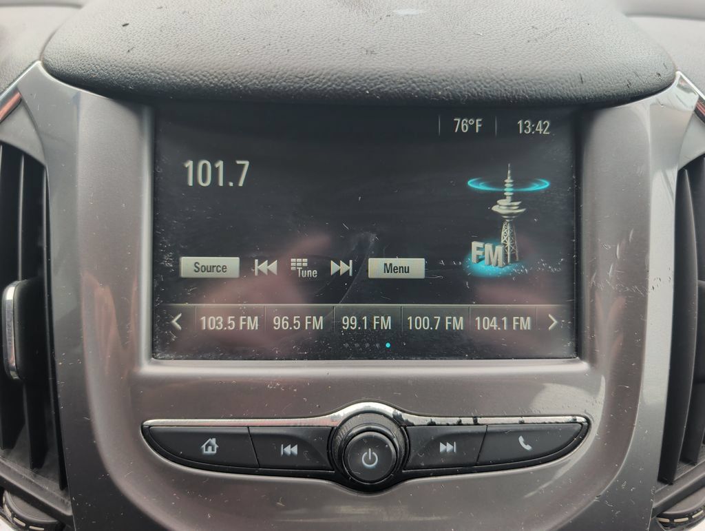 Used 2018 Chevrolet Cruze LT FWD image 12