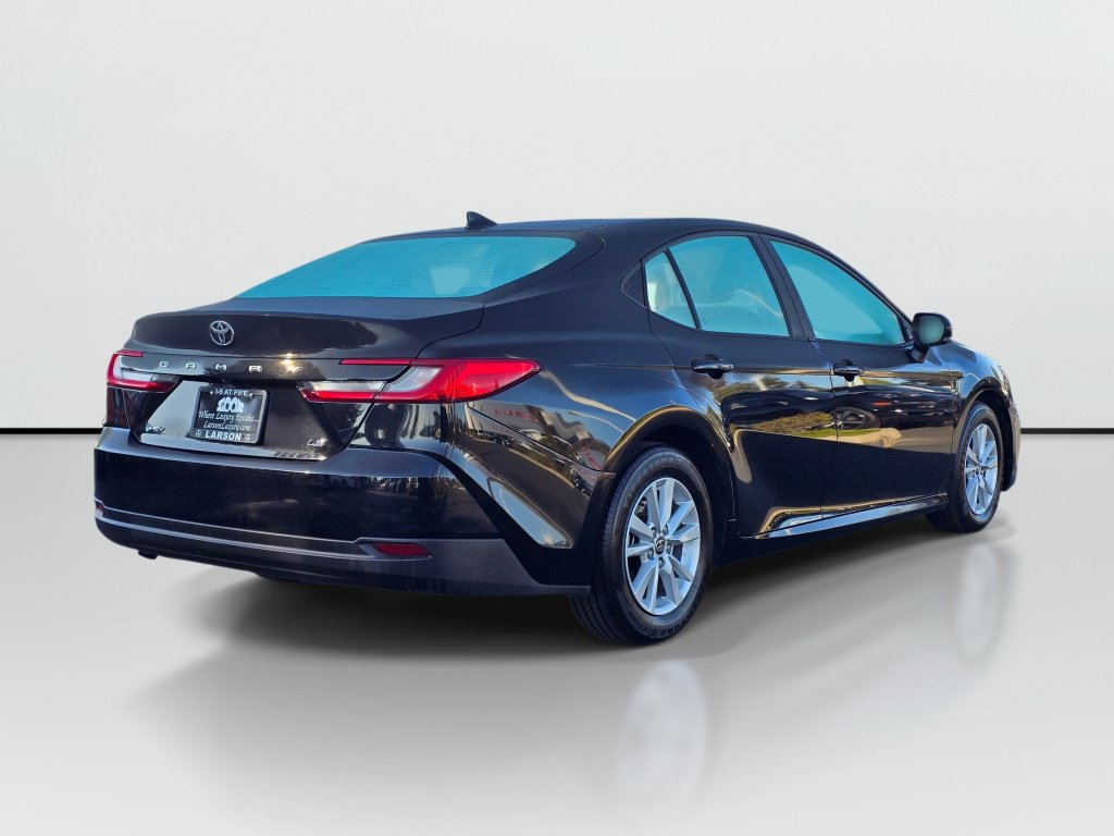 Used 2025 Toyota Camry LE FWD image 6
