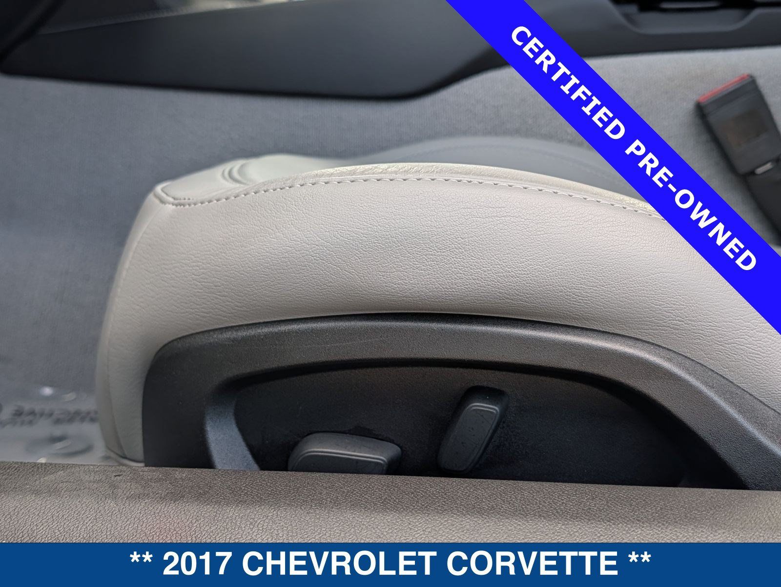 Used 2017 Chevrolet Corvette Stingray Coupe w/ 1LT RWD image 21