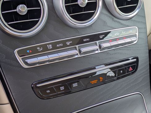 Certified 2022 Mercedes-Benz GLC 300 image 25