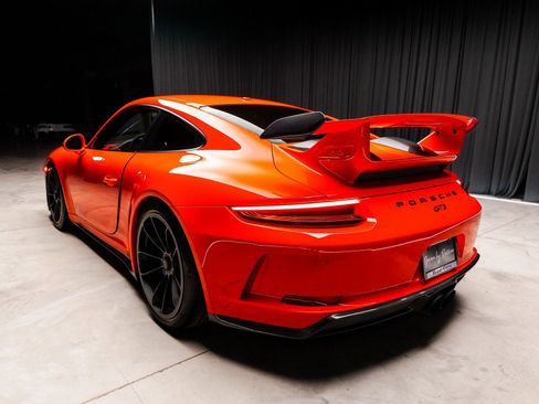 Used 2018 Porsche 911 GT3 RWD image 11