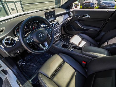 Used 2019 Mercedes-Benz CLA 250 4MATIC image 11