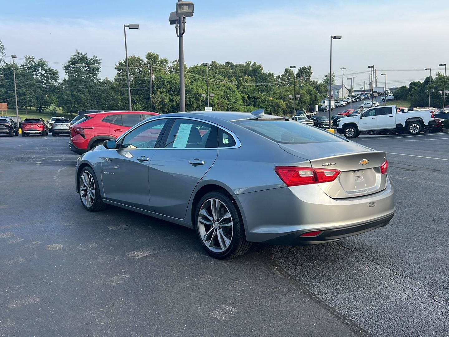 Used 2023 Chevrolet Malibu LT FWD image 4