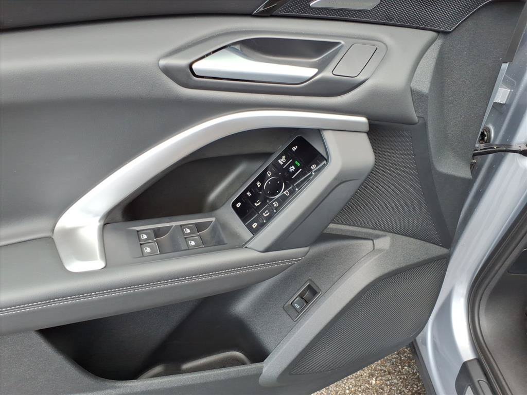 Certified 2025 Audi Q5 Premium w/ Premium Plus AWD/4WD image 14