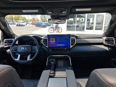 Used 2025 Toyota Sequoia Limited AWD/4WD image 31