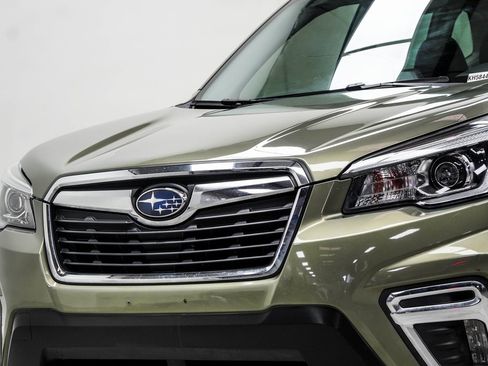 Used 2019 Subaru Forester Touring image 2