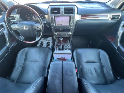 Used 2016 Lexus GX 460 Luxury image 2