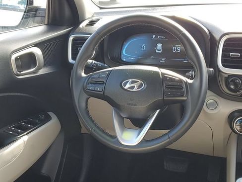 Used 2026 Hyundai Venue SEL FWD image 26