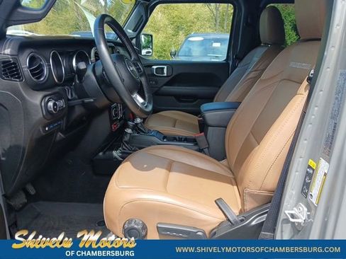 Certified 2022 Jeep Wrangler Unlimited Rubicon 4xe w/ Cold Weather Group AWD/4WD image 14